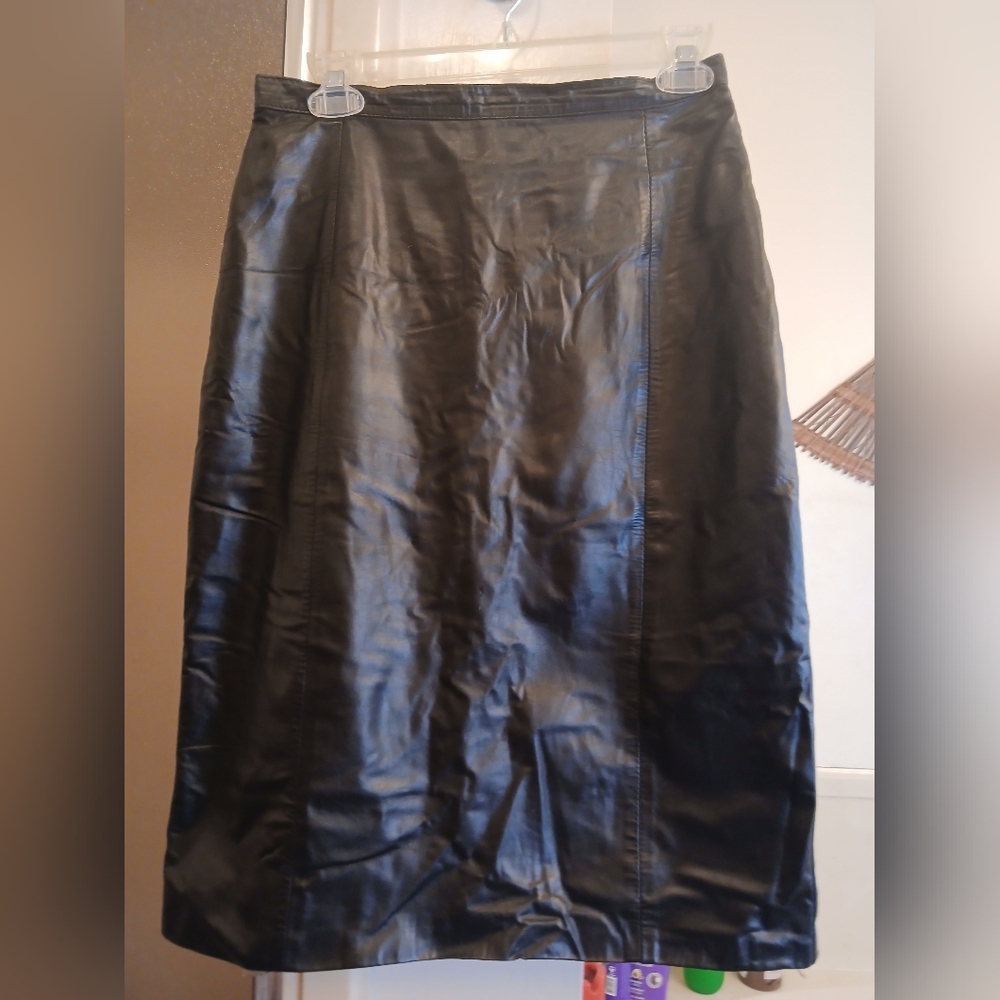 Black Leather Skirt.sz.10/‎ Midi